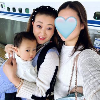 孫お預かり！
京都での仕事へ同行✨
新幹線でも終始ご機嫌。長女も一緒で助かりました😊
長女は可愛い甥っ子の世話にハマっております。皆で協力しての子育てができるのは、大家族の良いところかな✨

そして、子供の頃はよく喧嘩していましたが😅兄の子を可愛いがる長女を見ていると、母は嬉しくなります。
なにより、いつか母になるであろう長女にとってもよい経験になるはず！

ちびっ子がいると外食も大変なので、家でサムギョプサルにしました！
オリジナルのサムギョプサル😅美味しくいただきました😋

#孫
#家族
#おうちごはん
#六星占術
#細木かおり